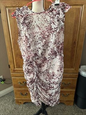 Express Floral Ruched Sheath Dress in Mauve and White